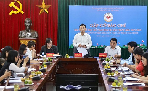 Mehr als 500 Sportler nehmen am erweiterten Drachenbootsrennen Hanoi 2022 teil - ảnh 1