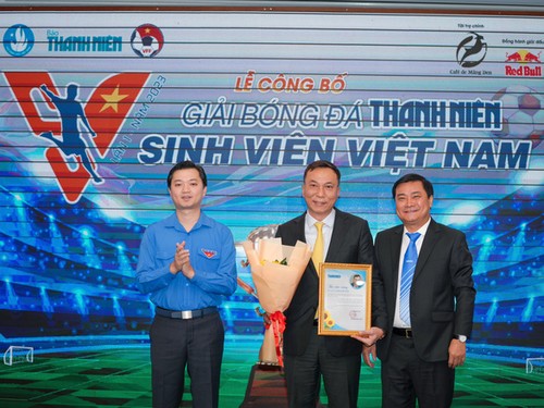 Professioneller Spielplatz für den vietnamesischen Studentenfußball - ảnh 1