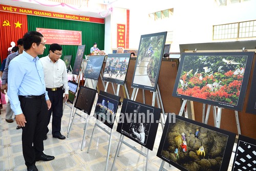 Eröffnung der Gemälde- und Kunstfotoausstellung zum vietnamesischen Neujahrsfest - ảnh 1