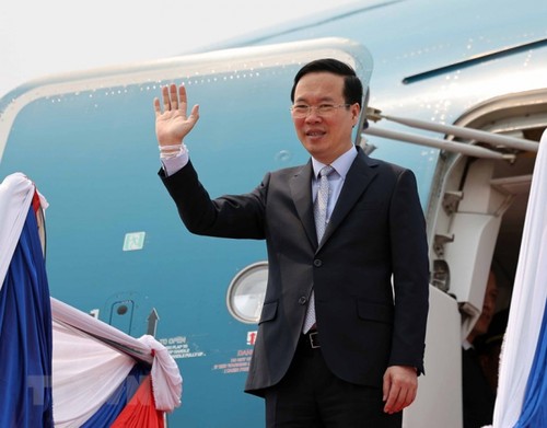 Staatspräsident Vo Van Thuong beendet seinen offiziellen Besuch in Laos - ảnh 1