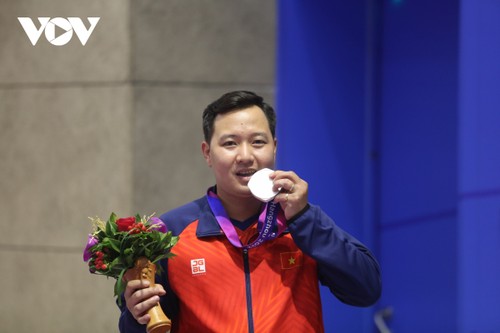 ASIAD 19: Vietnamesische Sportdelegation gewinnt nach zwei offiziellen Wettkampftagen sechs Medaillen - ảnh 1