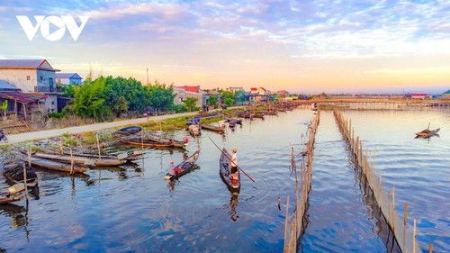 Die Schönheit der Chuon-Lagune in Hue - ảnh 11