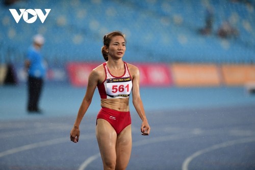 Nguyen Thi Oanh gewinnt eine Goldmedaille bei der nationalen Leichtathletik-Meisterschaft - ảnh 1