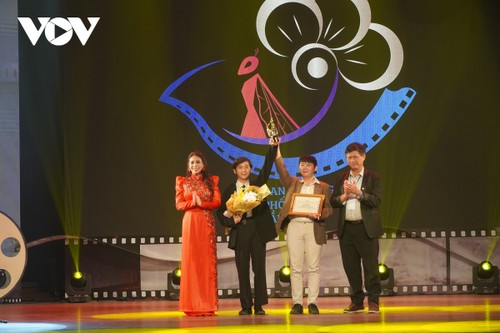 Zwillingsbrüder in Ho-Chi-Minh-Stadt gewinnen beim Kurzfilmfestival den Goldpreis in der Kategorie des Zeichentrickfilms - ảnh 1