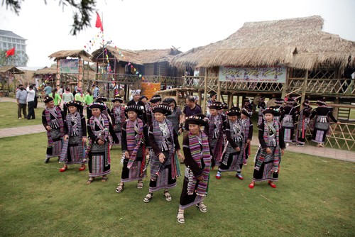 Lai Chau entfaltet Kulturwerte zur Förderung des Tourismus - ảnh 1