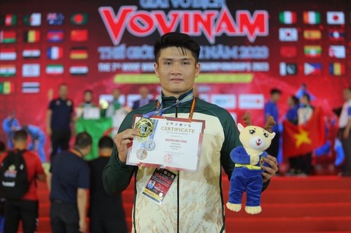 Kampfkunstsportler aus Nam Dinh gewinnt Goldmedaille der Vovinam-Weltmeisterschaft - ảnh 1