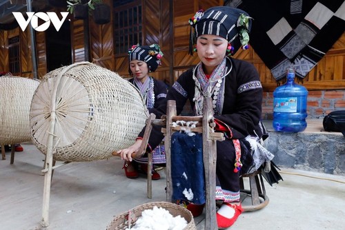 Die Schönheit der traditionellen Handweberei der Volksgruppe der Lu - ảnh 5