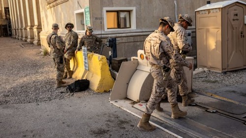 USA greifen pro-iranische Milizen im Irak und in Syrien an - ảnh 1