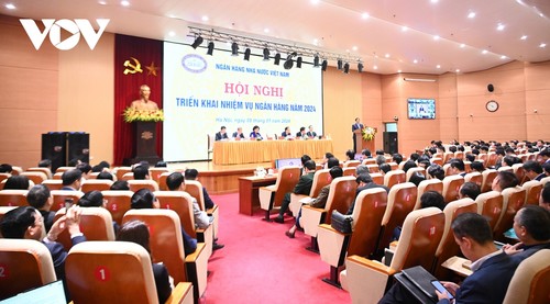 Premierminister Pham Minh Chinh: Der Bankensektor muss seine Rolle als Lebensnerv der Wirtschaft spielen - ảnh 1