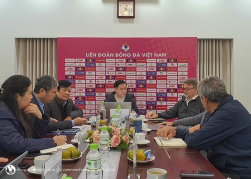 Trainer Troussier verkürzt die gemeinsamen Trainingszeiten der vietnamesischen Nationalmannschaft - ảnh 1