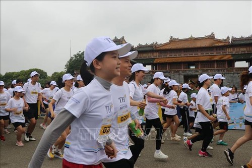 Fast 1500 Menschen nehmen am S-Race in Thua Thien-Hue teil - ảnh 1