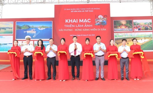 Ausstellung zum 69. Befreiungstag der Hafenstadt Hai Phong - ảnh 1