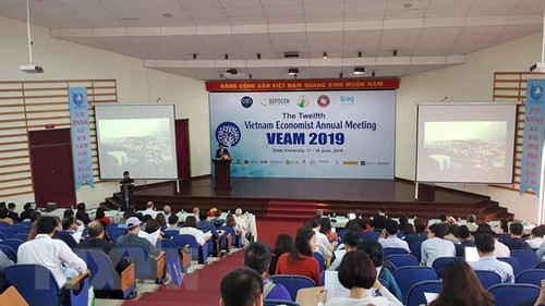 130명의 과학자, 2019년 VEAM 국제세미나 참가 - ảnh 1