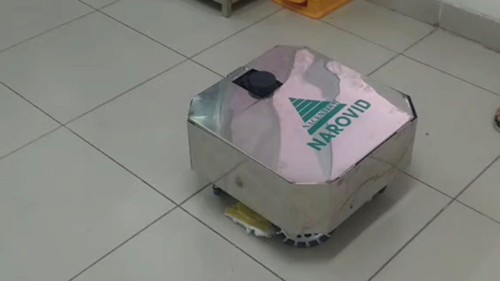 하노이 2호 중앙열대병원,방역 청소-소독 로봇을 시험 - ảnh 1