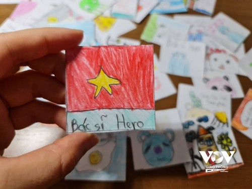방역 최전선 의료진에게 보내는 아이들의 사랑의 메시지 - ảnh 3