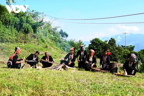 라이쩌우성 커무족의 독특한 마마메 축제 - ảnh 2
