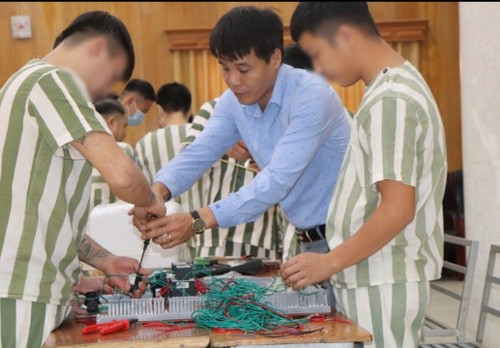 하노이 공안청 제1 구치소에 열리는 직업 교육 수업 - ảnh 2