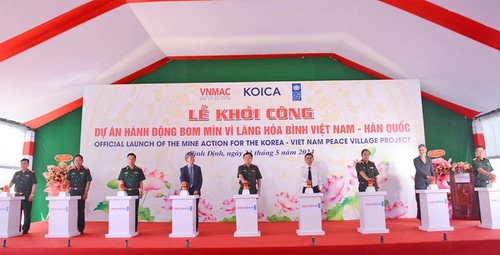 베트남 중부 3개 지방에서 ‘한-베트남 평화마을을 위한 지뢰 제거’ 프로젝트 기공 - ảnh 1