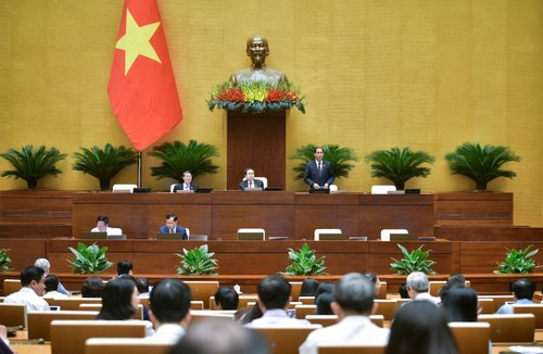 베트남 국회, 일부 중요한 안건 표결 - ảnh 1