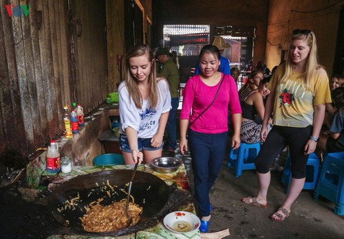 តំបន់ខ្ពង់រាបនៅខេត្ត Quang Ninh ទាក់ទាញភ្ញៀវទេសចរមកទស្សនាក្នុង សរទៈរដូវ - ảnh 8