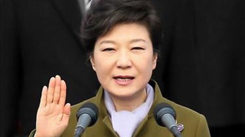 ពិធីសច្ចាប្រនិធានទទួលដំណែងរបស់ប្រធានាធិបតីកូរ៉េខាងត្បូងលោកស្រី Park Geun Hye - ảnh 1