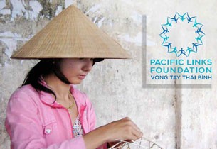 អង្គការ Pacific Links Foundation ប្រគល់ជូនអាហារូបករណ៍ចំនួន ៧ រយសំរាប់និសិស្សនារីនៅតំបន់ព្រៃភ្នំ - ảnh 1