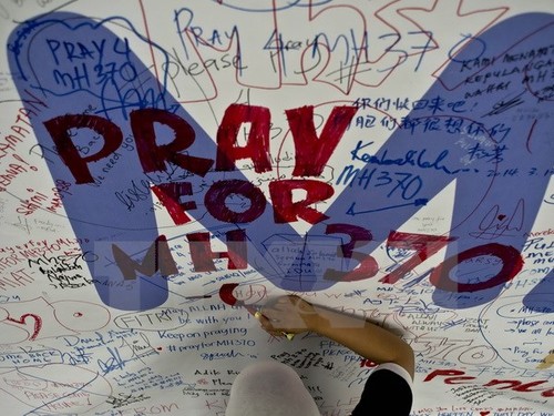 យន្តហោះបាត់ខ្លួន MH370 មិនទាក់ទិនដល់ក្រុមអ្នកបើកបរទេ - ảnh 1
