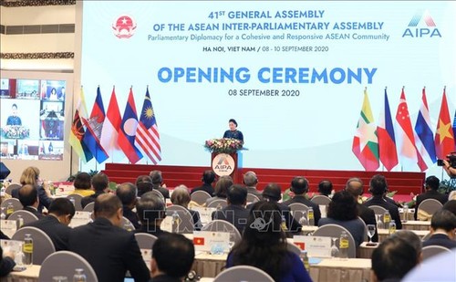 Majelis Umum AIPA 41 dibuka dengan khidmat - ảnh 1