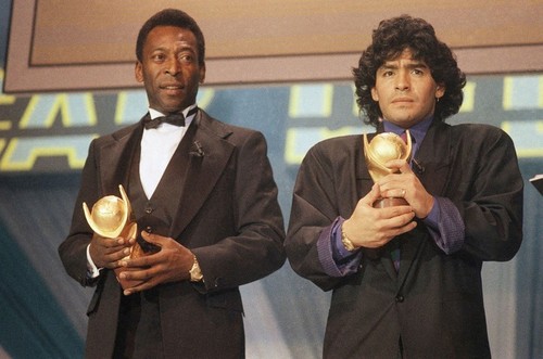 Karier jaya Diego Maradona melalui foto-foto - ảnh 10