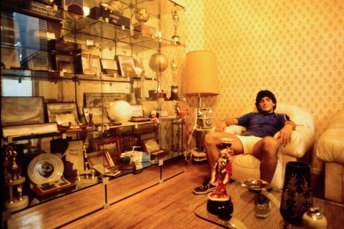 Karier jaya Diego Maradona melalui foto-foto - ảnh 4