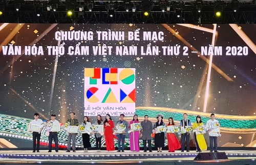Penutupan Festival Budaya Kain Ikat Vietnam Kali ke-2 Tahun 2020 - ảnh 1