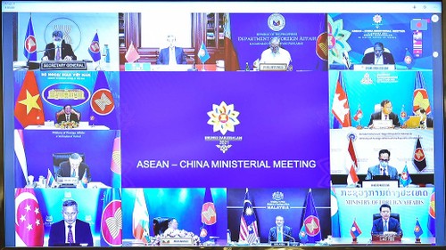 ASEAN-Tiongkok Tegaskan akan Pertahankan Lingkungan yang Damai, Aman, dan Stabil - ảnh 1