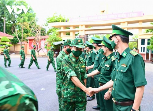 Tentara Rakyat Viet Nam Lahirkan Dari Rakyat, Layani Demi Rakyat - ảnh 1