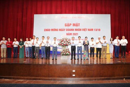 Temu Muka dengan Badan Usaha Sehubungan dengan Peringatan Hari Wirausaha Vietnam - ảnh 1
