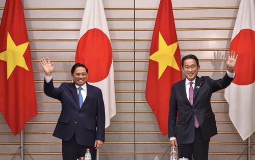 PM Pham Minh Chinh Lakukan Pembicaraan, Pertemuan, dan Kontak dengan Para Pemimpin Senior Jepang - ảnh 1