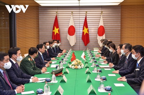 PM Pham Minh Chinh Lakukan Pembicaraan, Pertemuan, dan Kontak dengan Para Pemimpin Senior Jepang - ảnh 2