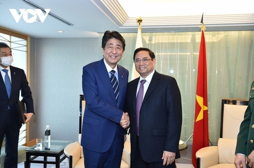 PM Pham Minh Chinh Lakukan Pembicaraan, Pertemuan, dan Kontak dengan Para Pemimpin Senior Jepang - ảnh 4