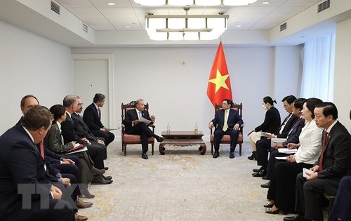 PM Pham Minh Chinh Menerima Berbagai Organisasi, Grup Ekonomi Besar AS dan Dunia - ảnh 1