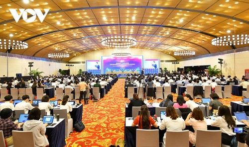 Pembukaan Forum Sosial-Ekonomi Vietnam 2022 di Hanoi - ảnh 1