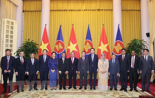Vietnam Selalu Hargai Hubungan dengan Negara-Negara Asia Tenggara Lain - ảnh 1