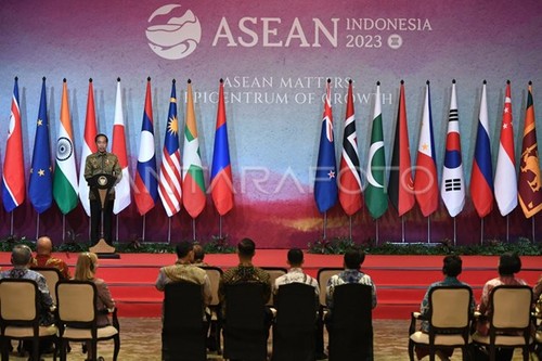 ASEAN Berkomitmen Terus Perkuat Solidaritas dan Kesatuan - ảnh 1