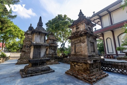 Uniknya Pagoda yang Memiliki Lebih dari 30 Menara di Provinsi Hai Duong - ảnh 12