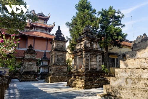 Uniknya Pagoda yang Memiliki Lebih dari 30 Menara di Provinsi Hai Duong - ảnh 3