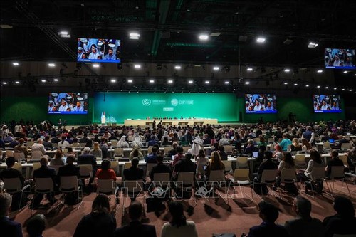 COP28: Lebih dari 130 Negara Berkomitmen Meningkatkan Penyelipan Produksi Pangan ke dalam Rencana Pengurangan Emisi - ảnh 1