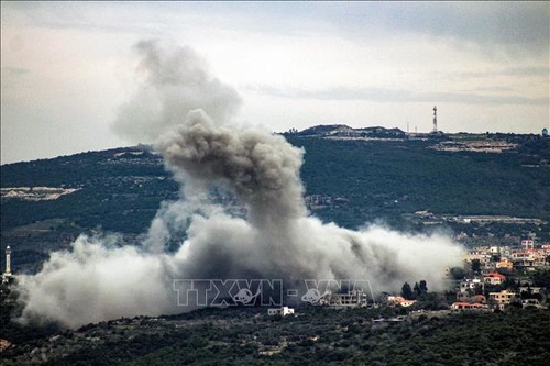 Israel Terus Lakukan Serangan Udara terhadap Wilayah Lebanon - ảnh 1