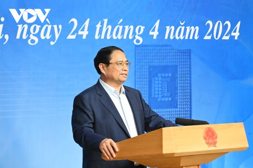 PM Vietnam, Pham Minh Chinh Pimpin Konferensi tentang Pengembangan Sumber Daya Manusia yang Layani Industri Semikonduktor - ảnh 2