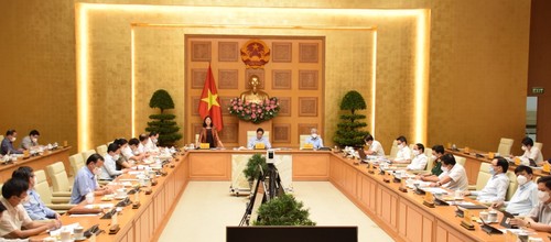 PM Pham Minh Chinh Lakukan Acara Kerja dengan Komite Tetap Pemerintah dan Para Pemimpin Departemen Penggerakan Massa - ảnh 1