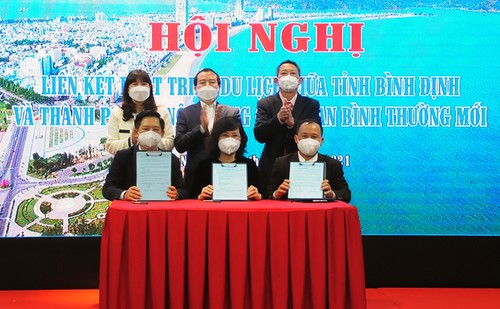 Ibukota Hanoi dan Provinsi Binh Dinh Terkonektivitas untuk Mengembangkan Pariwisata - ảnh 1