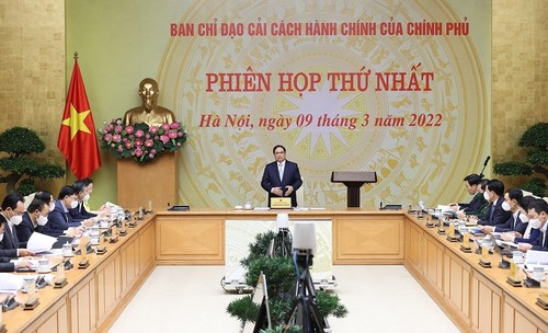 PM Pham Minh Chinh Memimpin Sidang Pertama Komite Pengarahan Reformasi Administrasi Pemerintah - ảnh 1