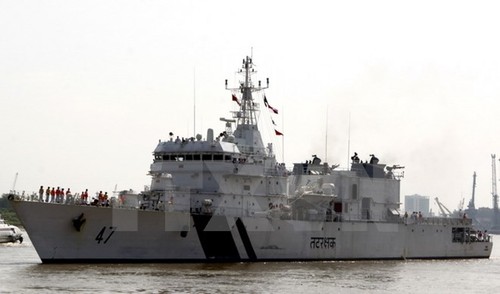 印度海岸警卫队巡逻舰访问越南 - ảnh 1